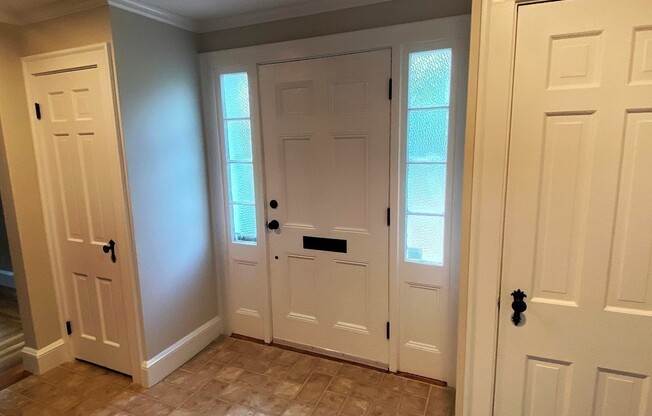 6 SURREY RD