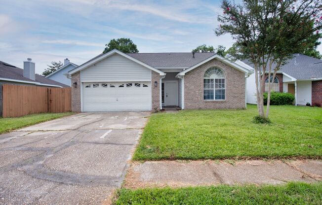 Freshly painted home conveniently located minutes to Eglin & Hurlburt Available Now!