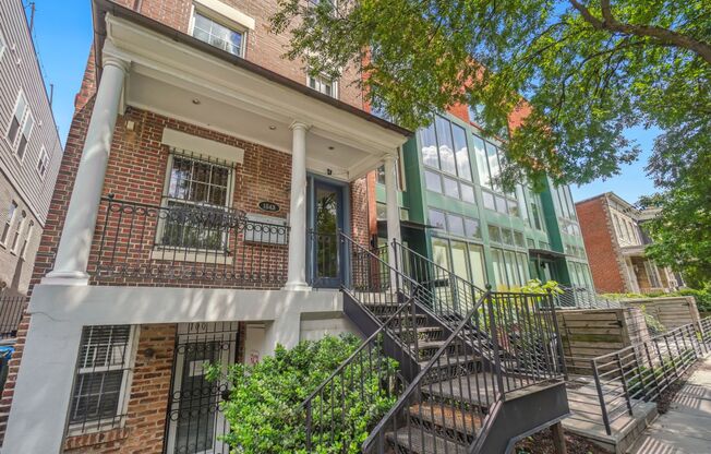 Great 2 Bedroom 1.5 bath in the heart of Shaw