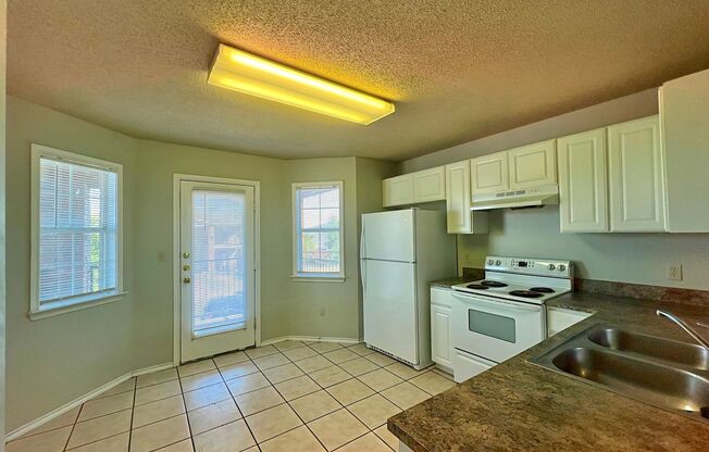 3 beds, 2 baths, 1,159 sqft, $1,000, Unit D