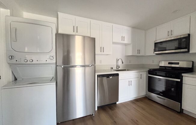 116 N Helberta Ave