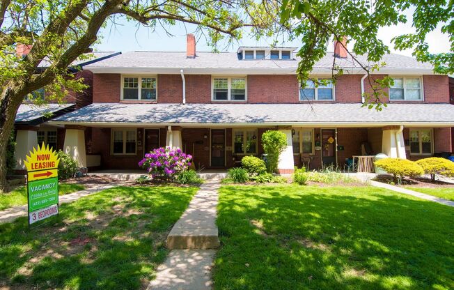 Charming Three Bedroom Townhouse in Squirrel Hill! Covered Front Porch + Back Yard! Call Today!