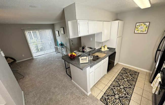 1 bed, 1 bath, 697 sqft, $829