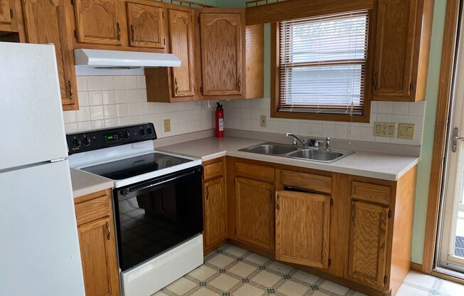 3 beds, 2 baths, $1,495