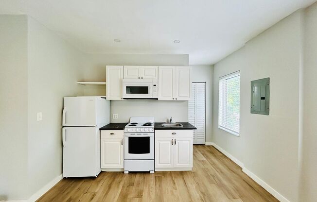 534 SW Apartments