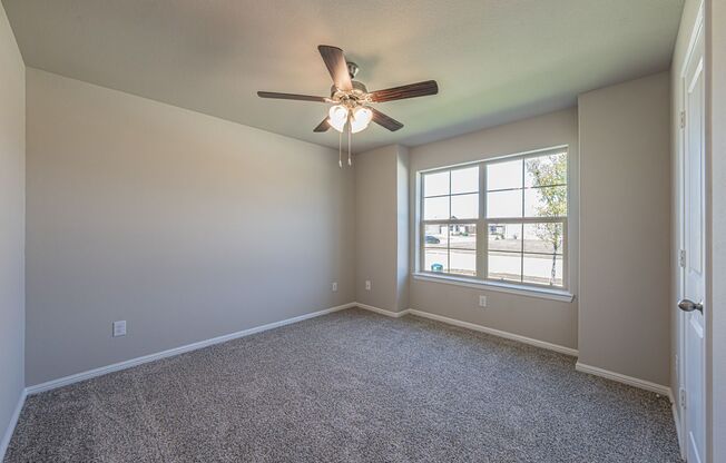 Brand new DR Horton home - never occupied! 5541 Legends Way, Denton, TX  76249