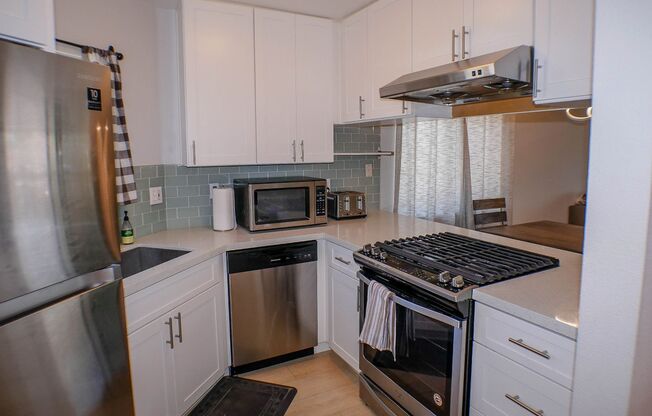 RARE Offering 2BD/2BA Furnished Condo of secured building in highly sought after Boutique Bella Capri building.
