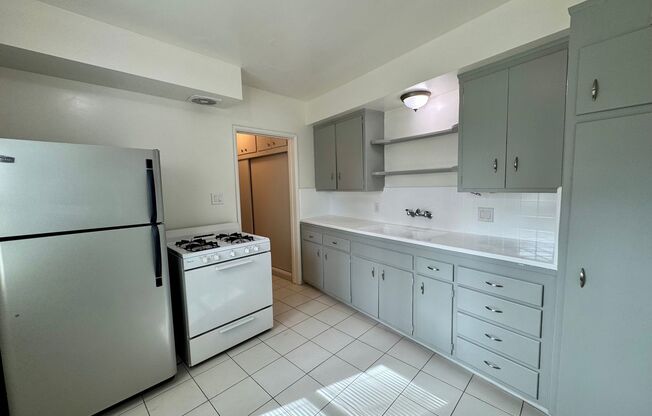 4313-4329 E. Ocean
