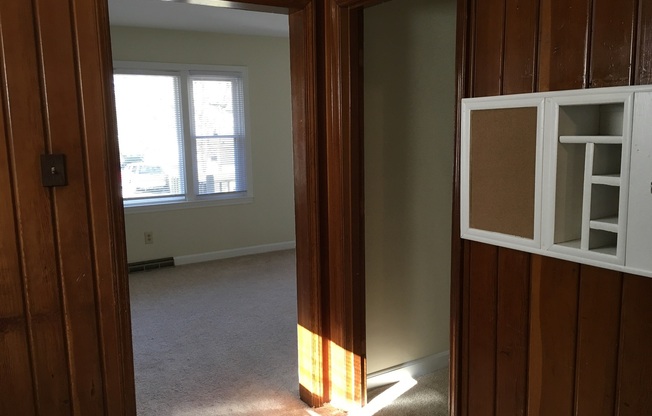 3 beds, 1 bath, $1,400