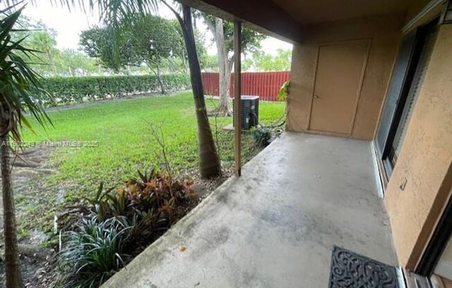 311 NW 103RD TER PEMBROKE PINES, FL 33026-