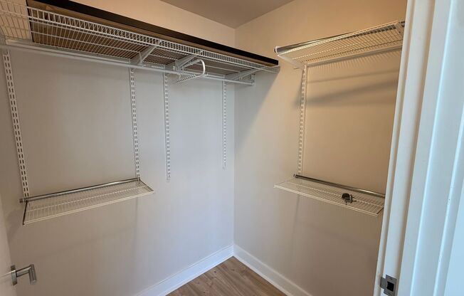 1 bed, 1 bath, $4,250, Unit # 21E
