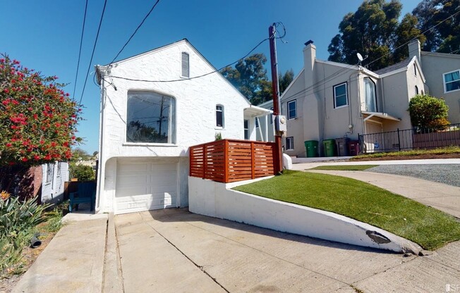 2921 Partridge Avenue