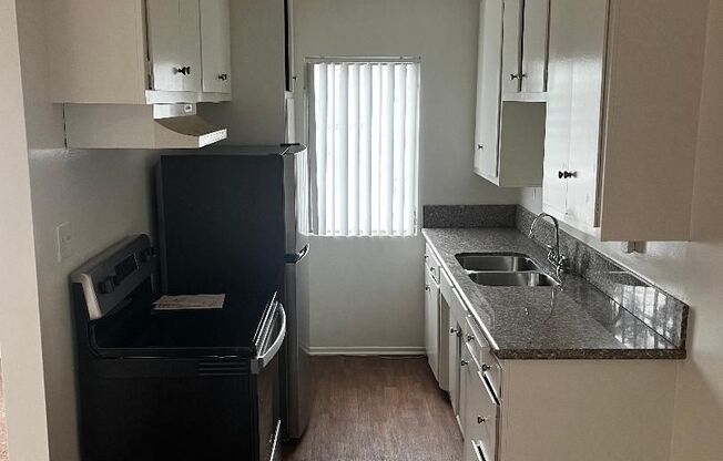 1 bed, 1 bath, $1,595, Unit 49