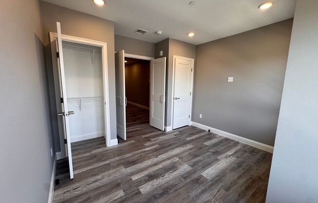 1 bed, 1 bath, 400 sqft, $2,050, Unit 407