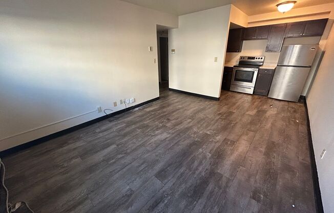 1 bed, 1 bath, $895, Unit 611