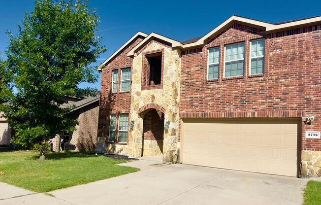 Elegant 2-story home in Anna