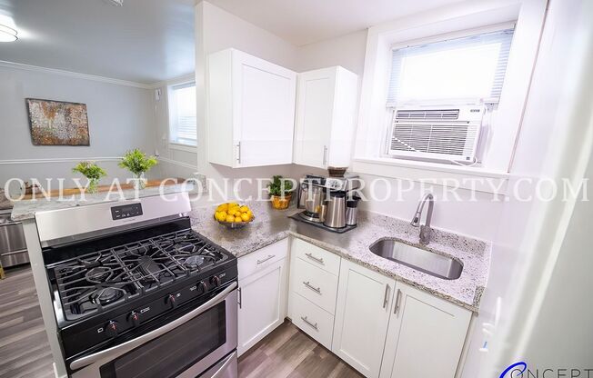 1 bed, 1 bath, 500 sqft, $999, Unit 25 - R