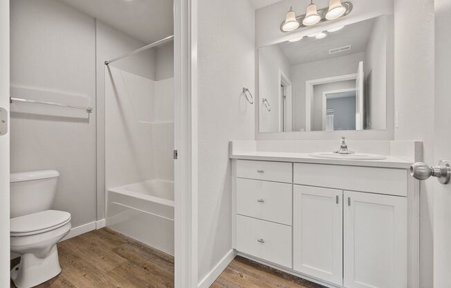 3 beds, 2.5 baths, 1,402 sqft, $1,800, Unit B150