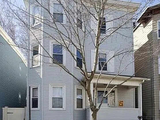46 MIDDLE ST