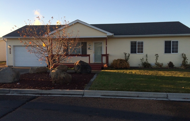 Ephrata House for Rent! PENDING APPLICATIONS!