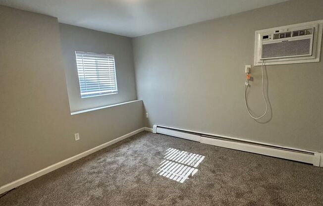 1 bed, 1 bath, 700 sqft, $1,095, Unit 19