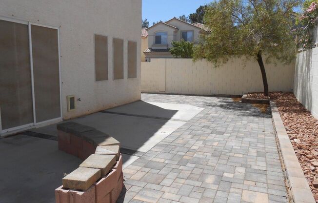 3 beds, 2.5 baths, $2,175