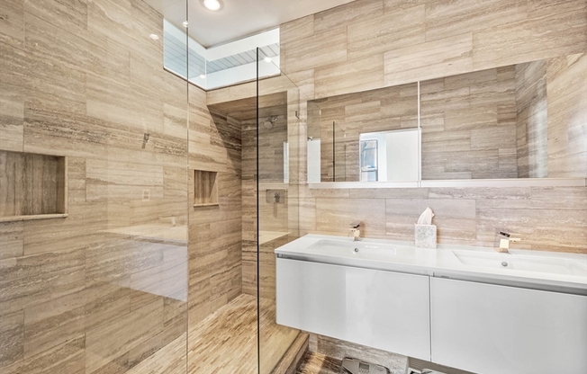 1 bed, 1 bath, 1,271 sqft, $4,500, Unit 203