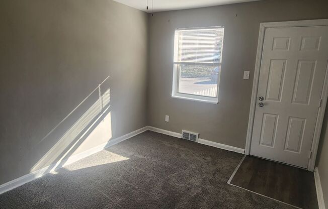 3 beds, 1 bath, 1,500 sqft, $1,300, Unit 1614-00