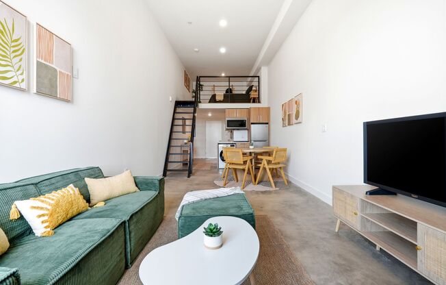 Studio, 1 bath, 374 sqft, $1,495, Unit 207-E