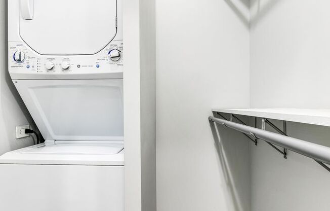 Studio, 1 bath, 219 sqft, $1,325, Unit 217