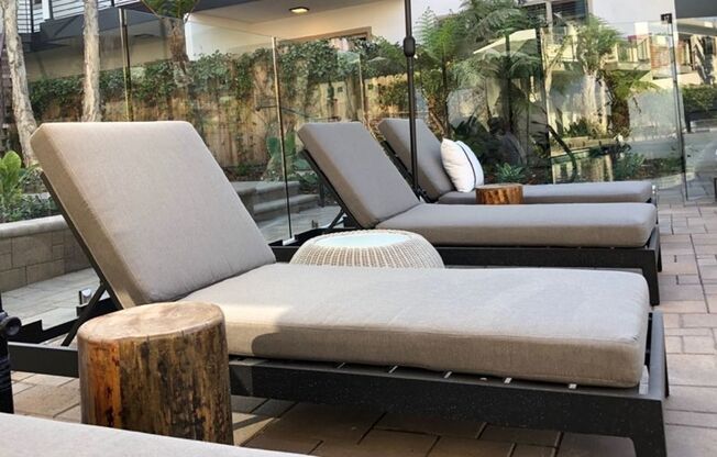 2 beds, 2 baths, 949 sqft, $3,375, Unit 21