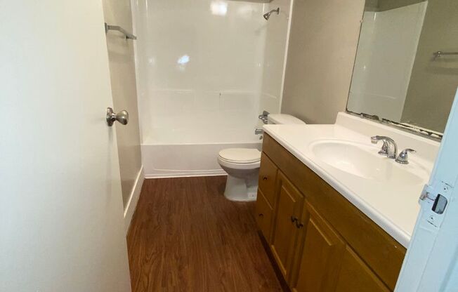 2 beds, 1 bath, 818 sqft, $1,725, Unit 023