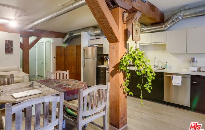 1 bed, 1 bath, 1,060 sqft, $3,350, Unit 310