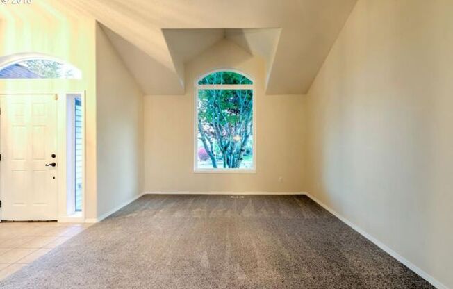 Felida Gem... 4 bedroom, 2.5 bath available June 1st