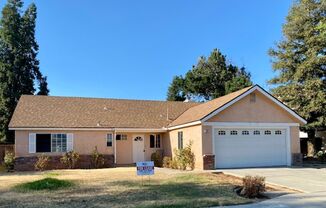 $2,195 Peach & Herndon, 3 Bedroom Home -  W. Palo Alto, Clovis