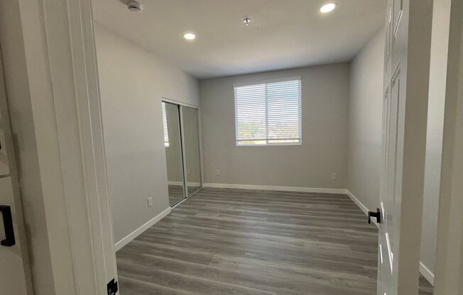3 beds, 2 baths, 1,450 sqft, $3,998, Unit 301