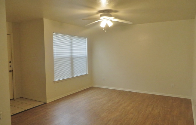 2 Bedroom 2 Bathroom Unit In Georgetown