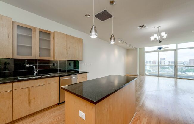 1 bed, 1 bath, $2,750, Unit #903