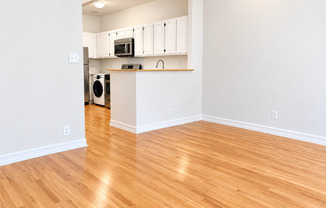 151 W 118 ST