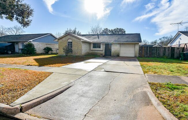 5 bedroom 2.5 bath home in Southwest Houston