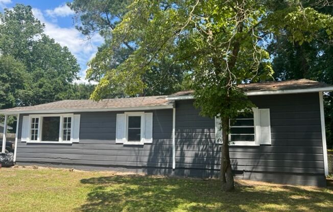 2639 Crystal Springs Drive    ** 2 WEEKS FREE **