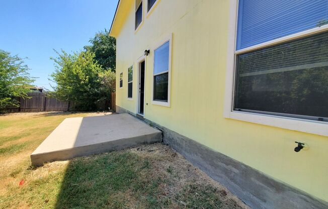 Wonderful 3 Bed 3 Bath Home!