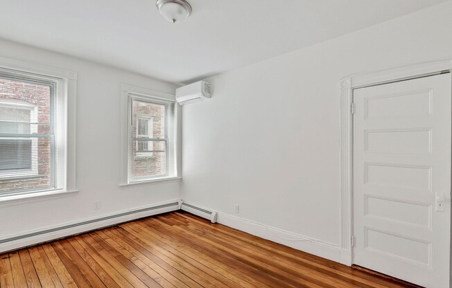 4 beds, 2 baths, 1,432 sqft, $4,300, Unit 2