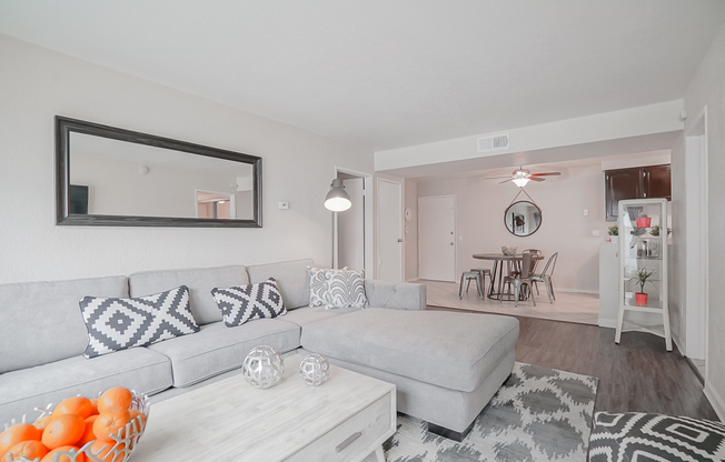 2 beds, 2 baths, 1,008 sqft, $663