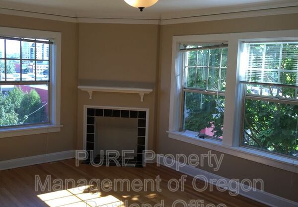 709 SW 16th Ave
