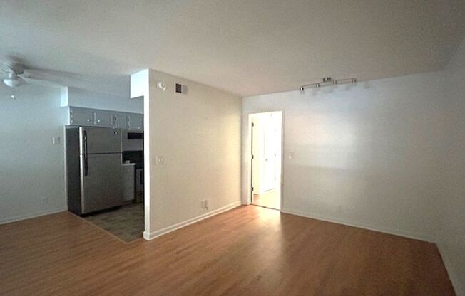 Nice 1 Bedroom, 1 Bath, one-level condo close to Hillsboro Village