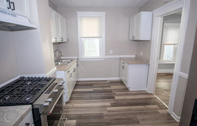 East Side 4-5 Bedroom Single-Family Newly Renovated - Available Now