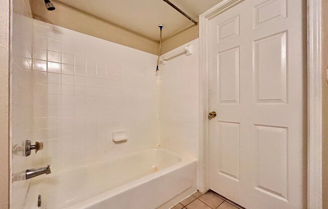 2 beds, 2 baths, $2,299, Unit UNIT 214