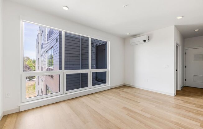 2 beds, 2 baths, 950 sqft, $2,599, Unit 202