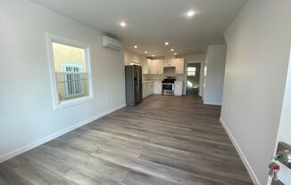 142 Douglas St